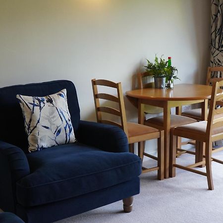 Hook Farm Cottages ウートン・バセット エクステリア 写真